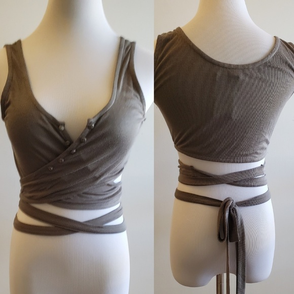Fashion Nova Tops - Fashion Nova Gray Sleeveless Wrap Top NWT